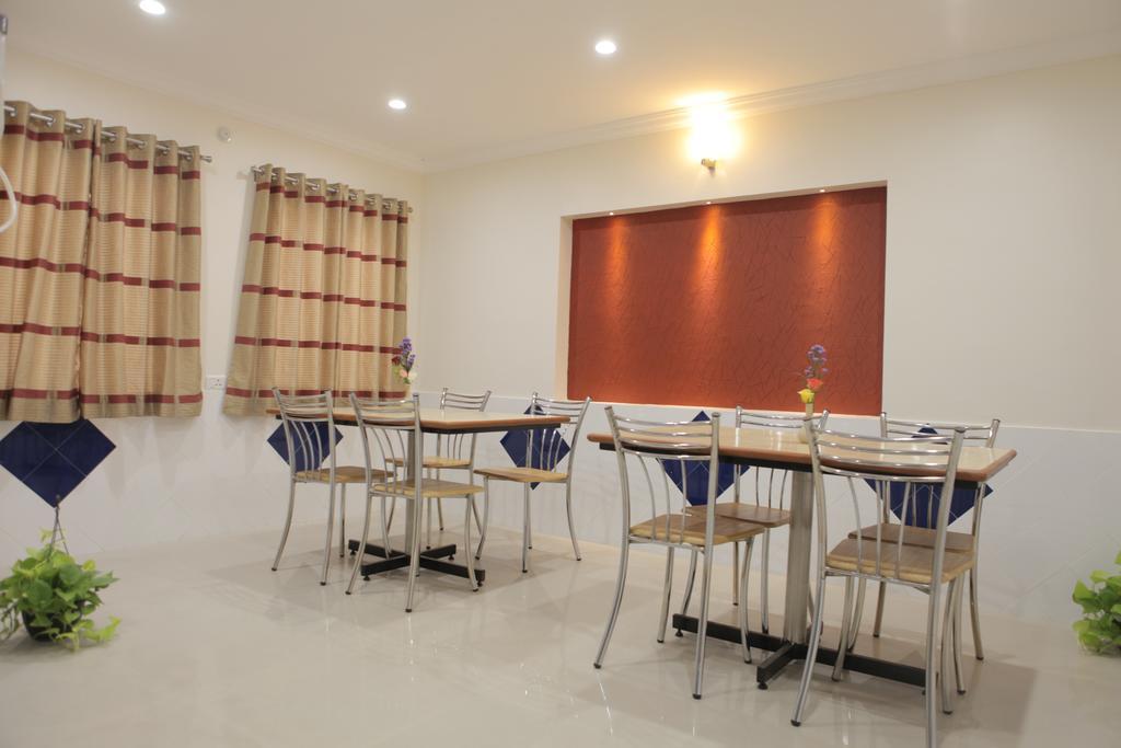 Our Nest Hotel Hyderabad Bagian luar foto